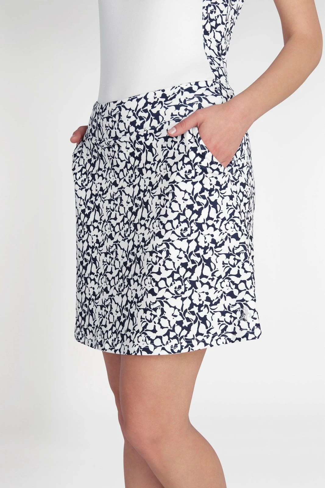 Green Lamb Ladies Kelsey Printed Flared Golf Skort SG22935 - Image 4